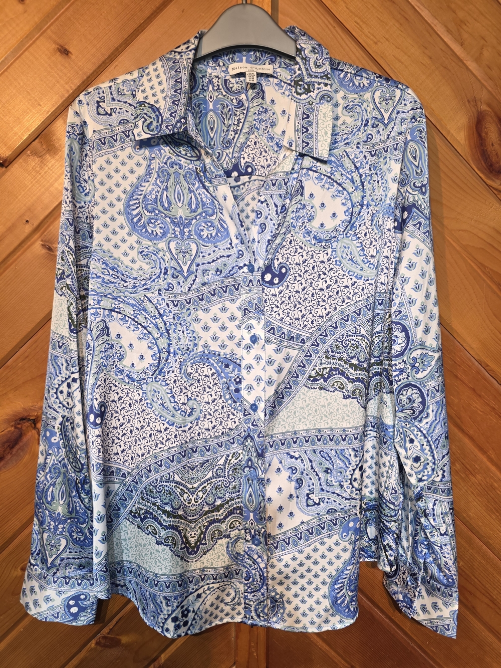 Maison D'Amelie Blue Paisley Long-Sleeve Button Down Blouse Size M PTP 21 L26IN